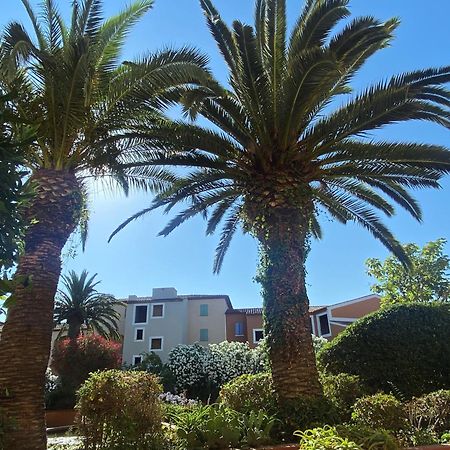 2 Bedrooms, 15 Min Walk To Beach, Ac, Pool & Fiber Internet In A Quiet, Private Gated Domain 5Kms To St Tropez Коголин Экстерьер фото