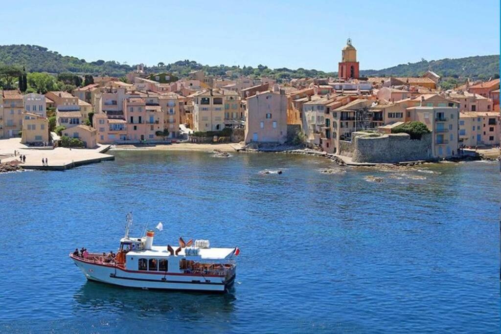 2 Bedrooms, 15 Min Walk To Beach, Ac, Pool & Fiber Internet In A Quiet, Private Gated Domain 5Kms To St Tropez Коголин Экстерьер фото