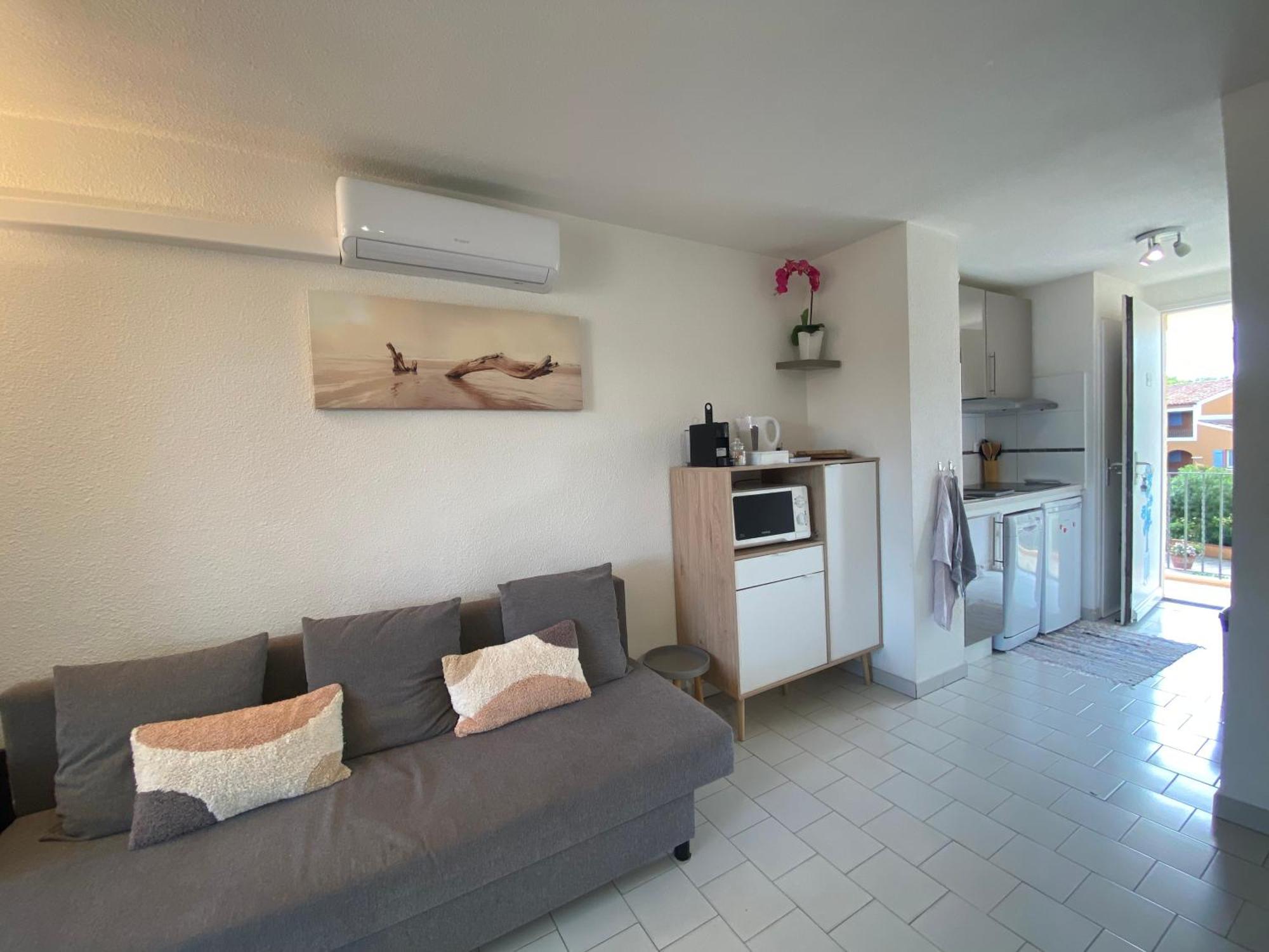 2 Bedrooms, 15 Min Walk To Beach, Ac, Pool & Fiber Internet In A Quiet, Private Gated Domain 5Kms To St Tropez Коголин Экстерьер фото