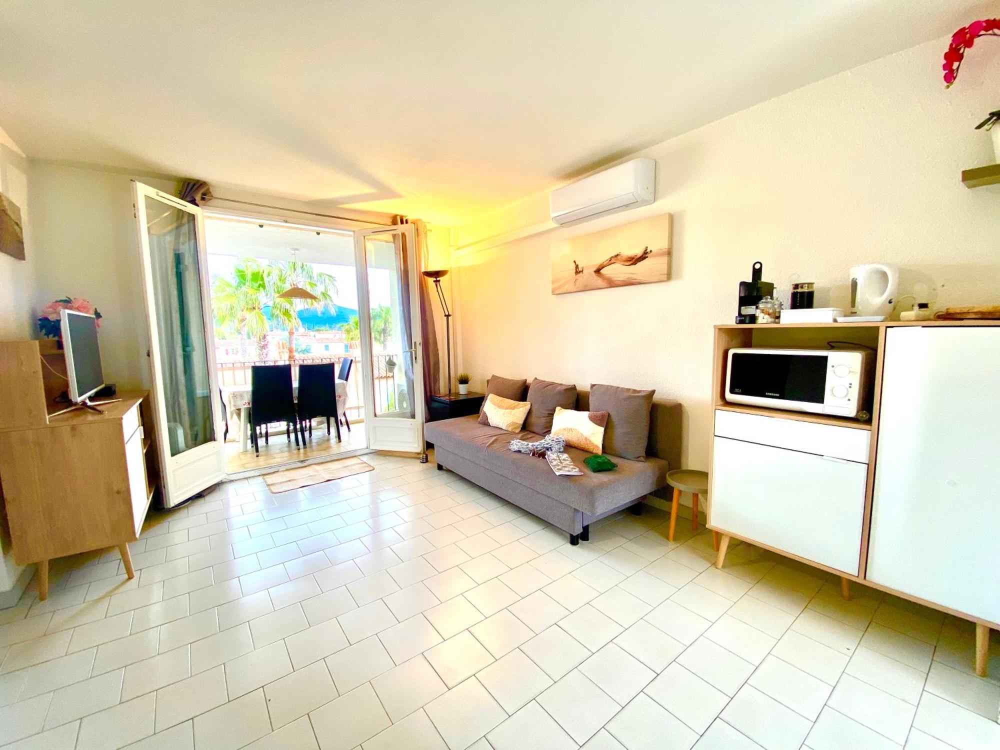 2 Bedrooms, 15 Min Walk To Beach, Ac, Pool & Fiber Internet In A Quiet, Private Gated Domain 5Kms To St Tropez Коголин Экстерьер фото